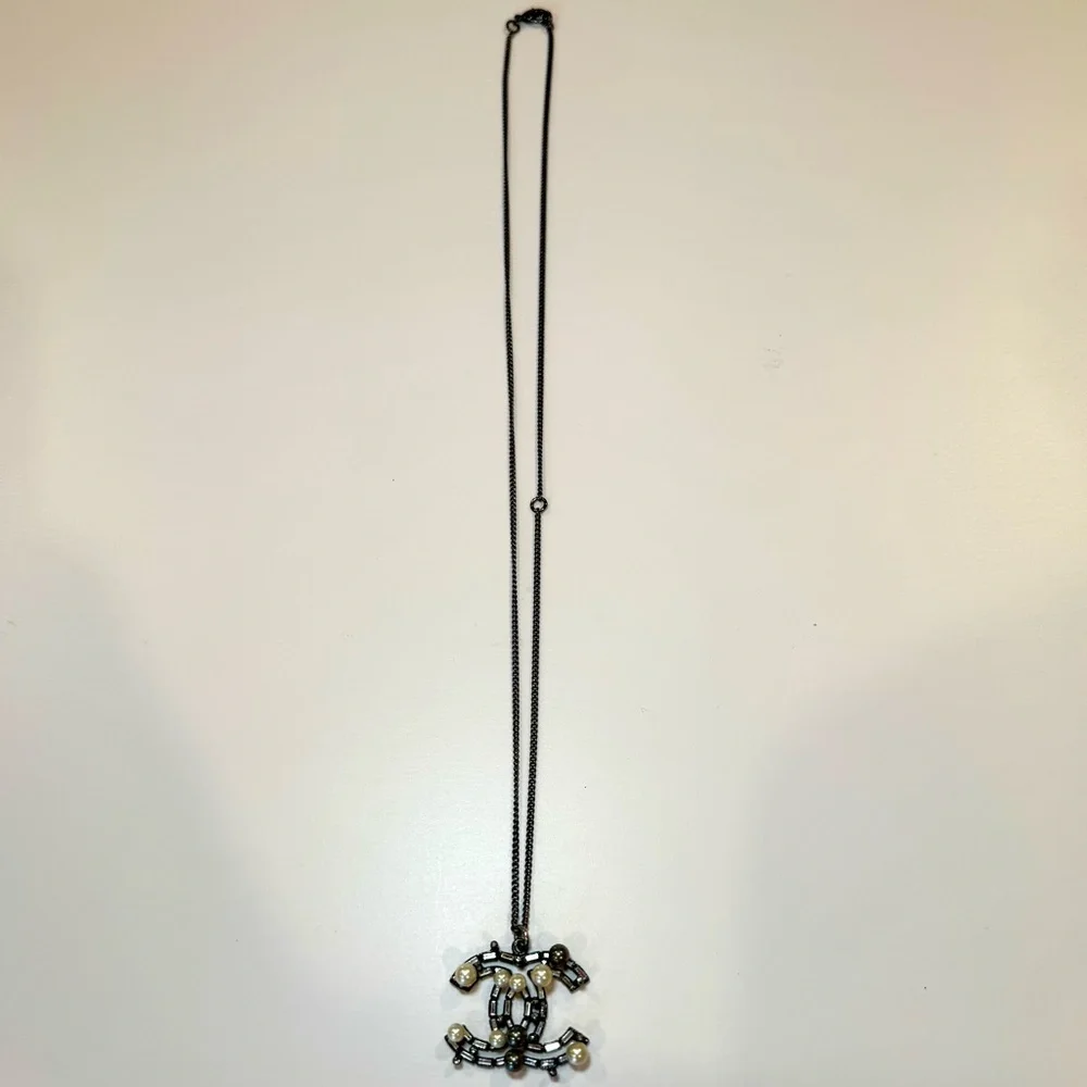 Rare Chanel Crystal Baguette & Pearl CC Logo Pendant Long Statement Necklace
